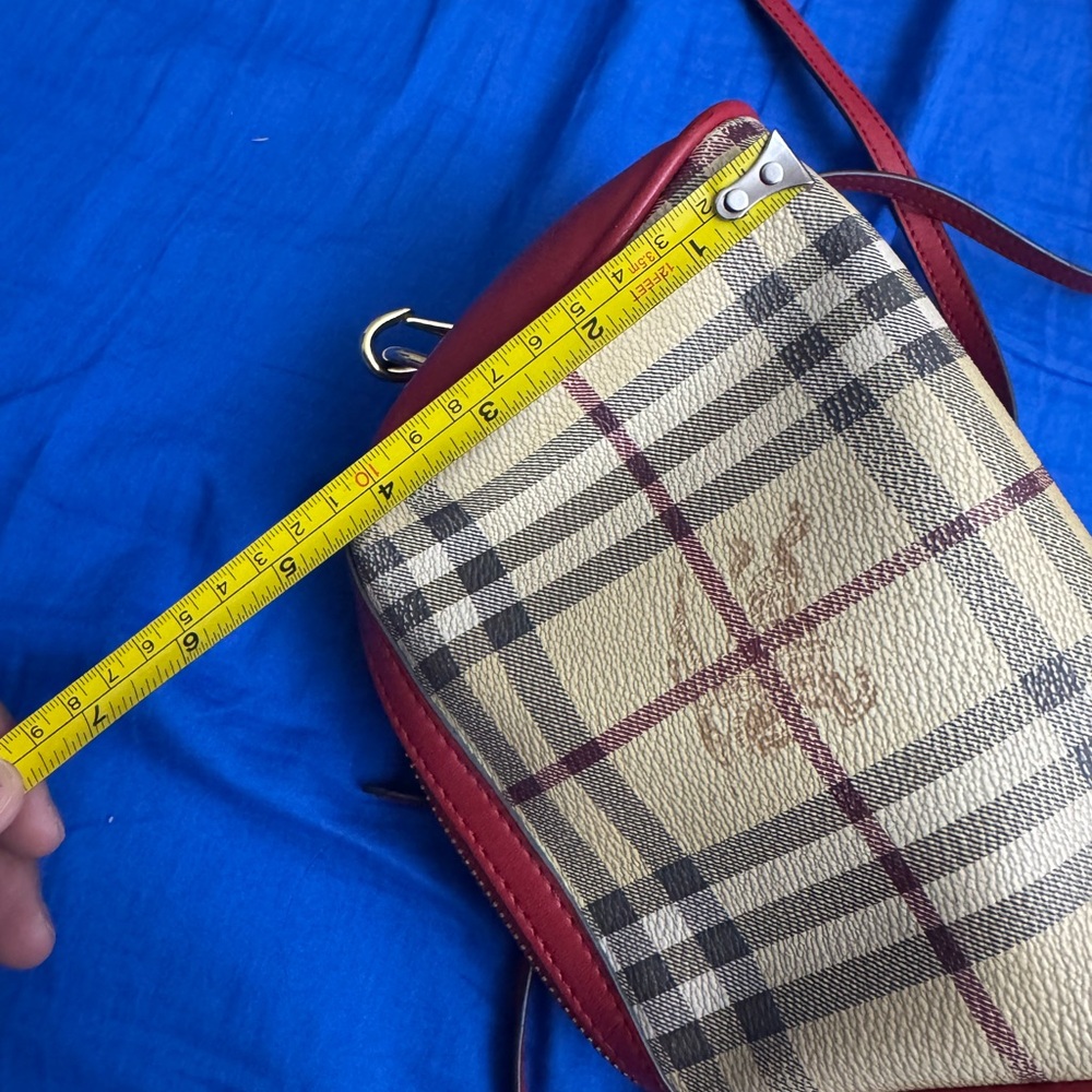 Burberry small crossbody bag - Picture 10 of 12